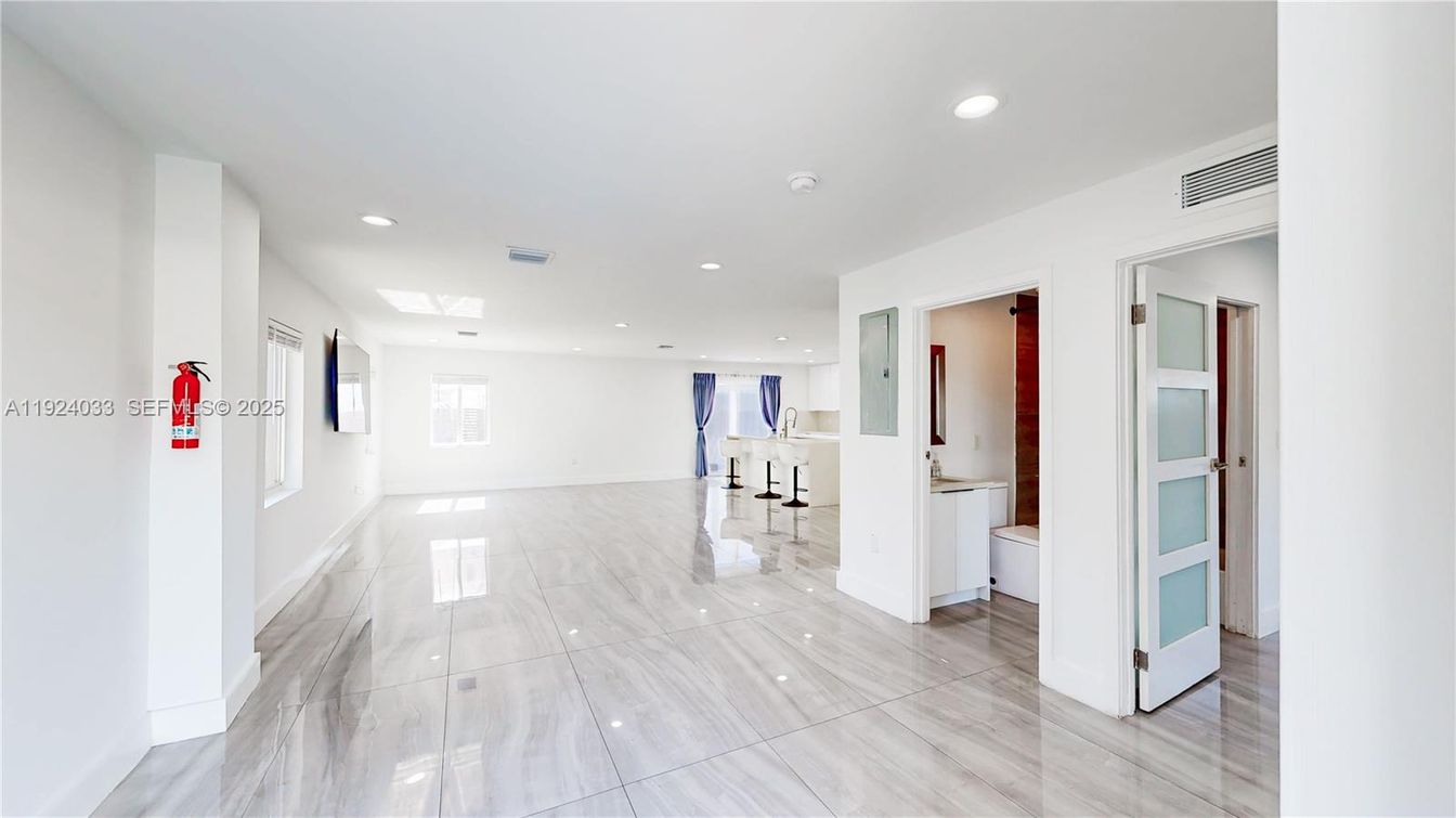 Interior, Recessed Lighting