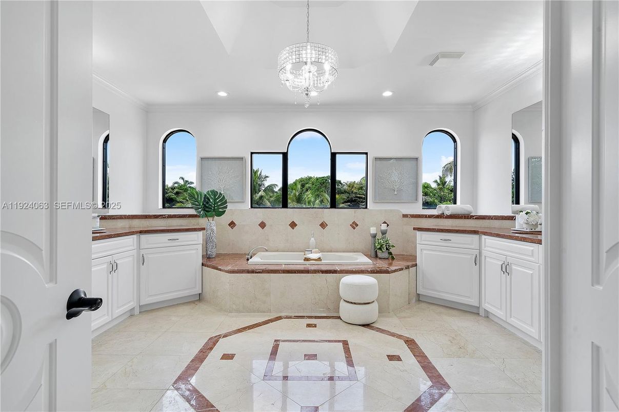 Bathroom, Interior, Pendant Lights, Recessed Lighting