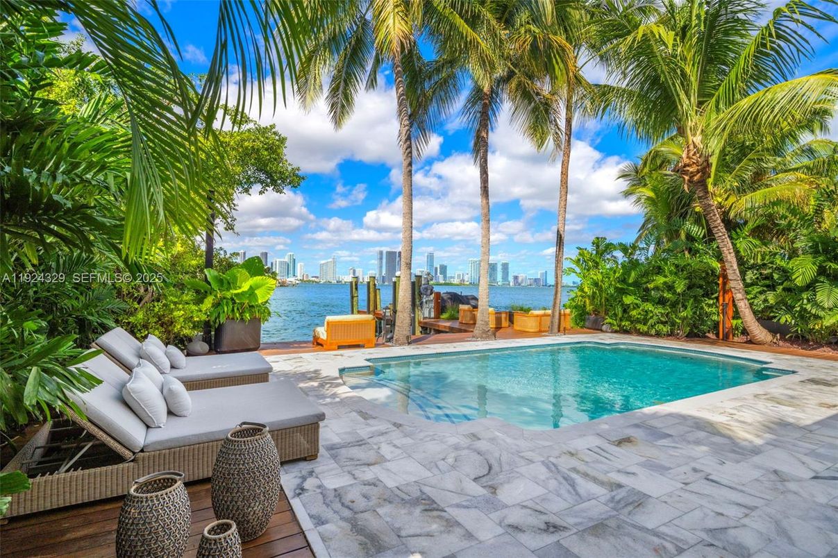 Exterior, Pool, Water