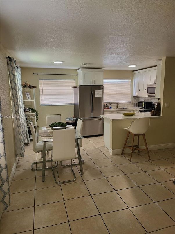 Dining room, Interior, Kitchen, Recessed Lighting