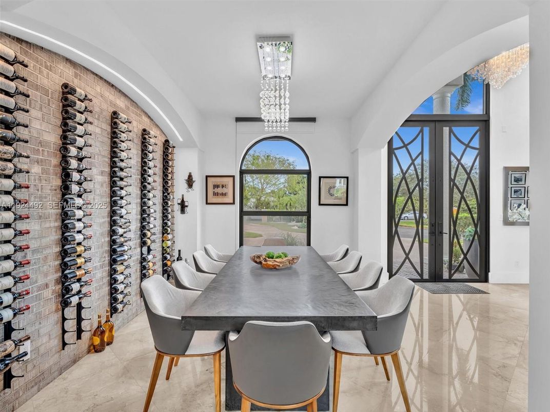 Chandelier, Dining room, Interior, Marble, Wine Storage