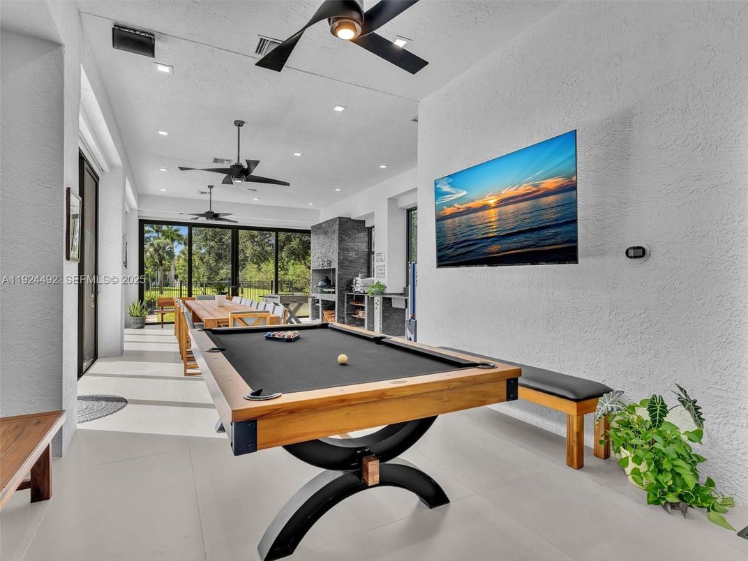 Billiard Table, Game Room, Interior, Recessed Lighting