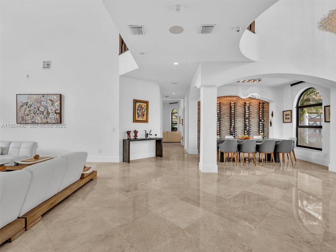 Dining room, Interior, Recessed Lighting