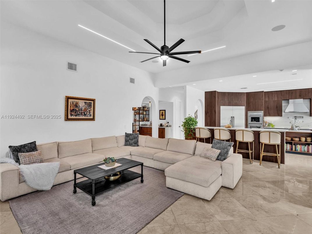 Interior, Kitchen, Living room, Recessed Lighting, Stainless Steel Appliances