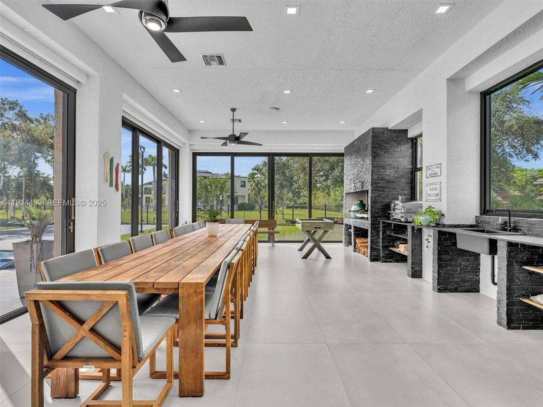 Dining room, Fireplace, Interior, Recessed Lighting