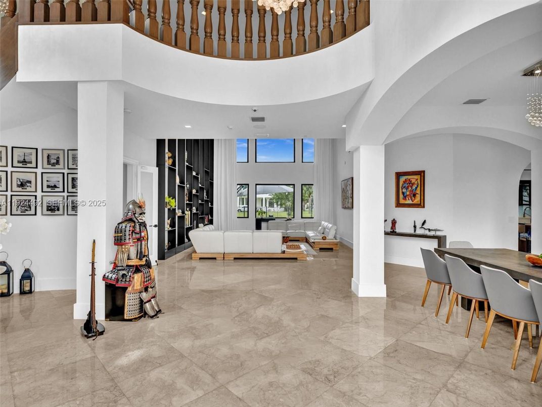 Chandelier, Dining room, Interior, Living room, Recessed Lighting