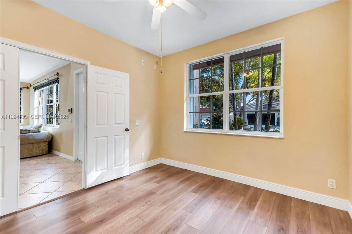 Empty room, Interior, Wood Texture Flooring