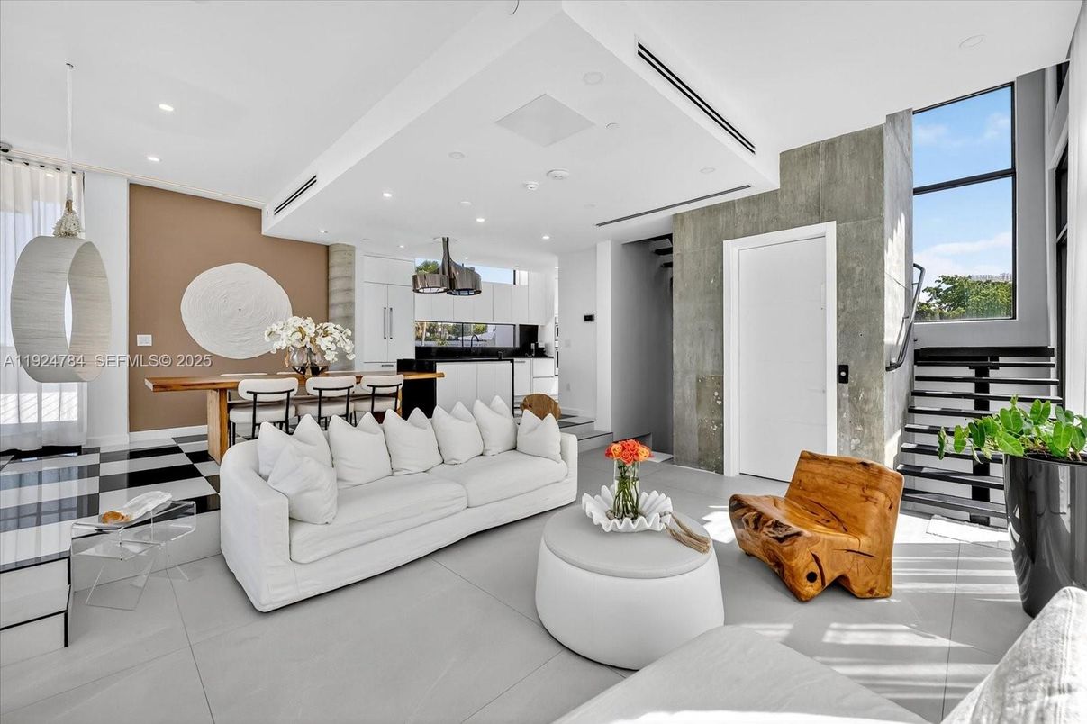 Dining room, Interior, Kitchen, Living room, Pendant Lights, Recessed Lighting