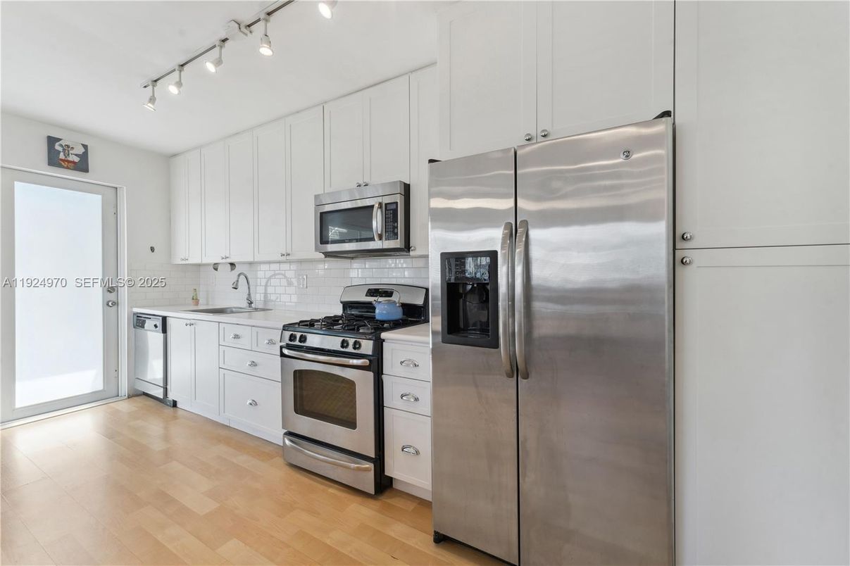 Interior, Kitchen, Stainless Steel Appliances, Wood Texture Flooring