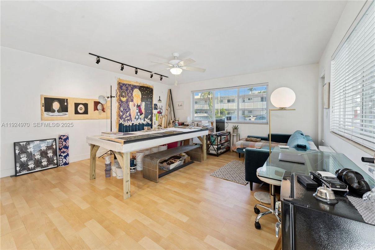 Home Office, Interior, Piano, Wood Texture Flooring