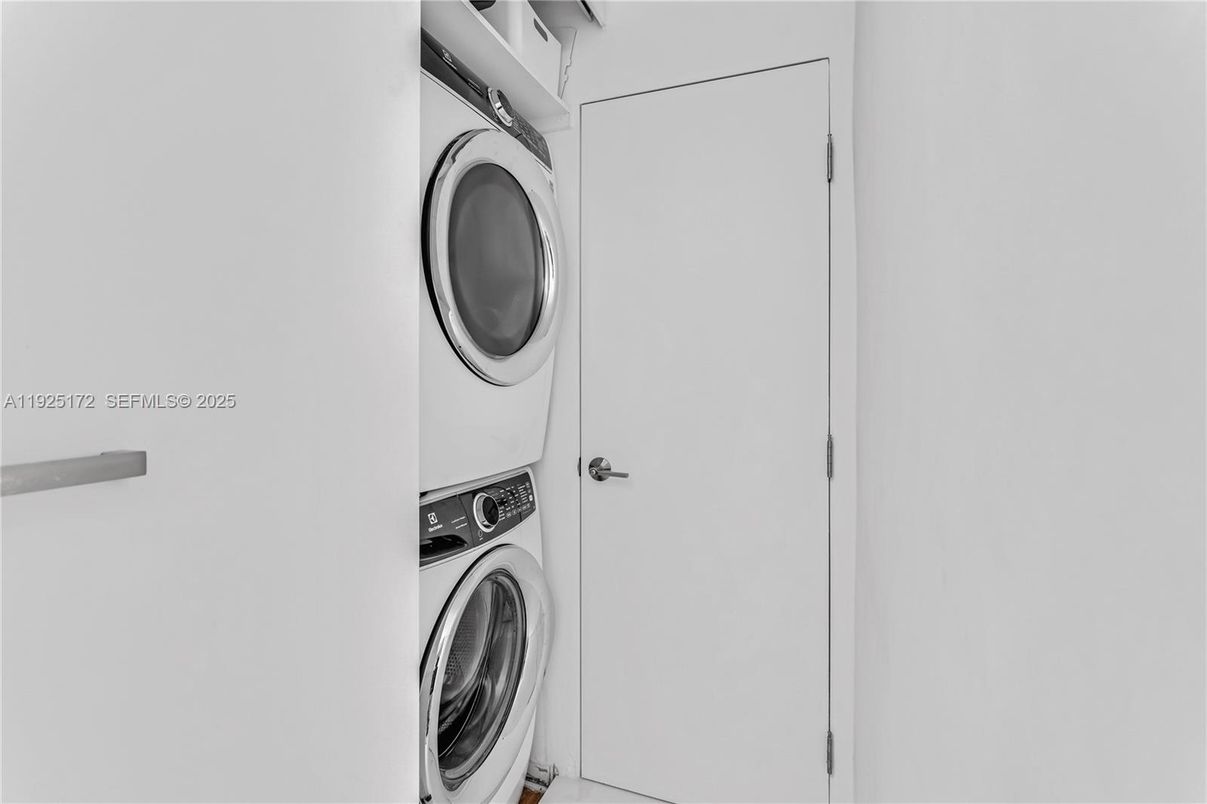 Interior, Utility Closets, Washer