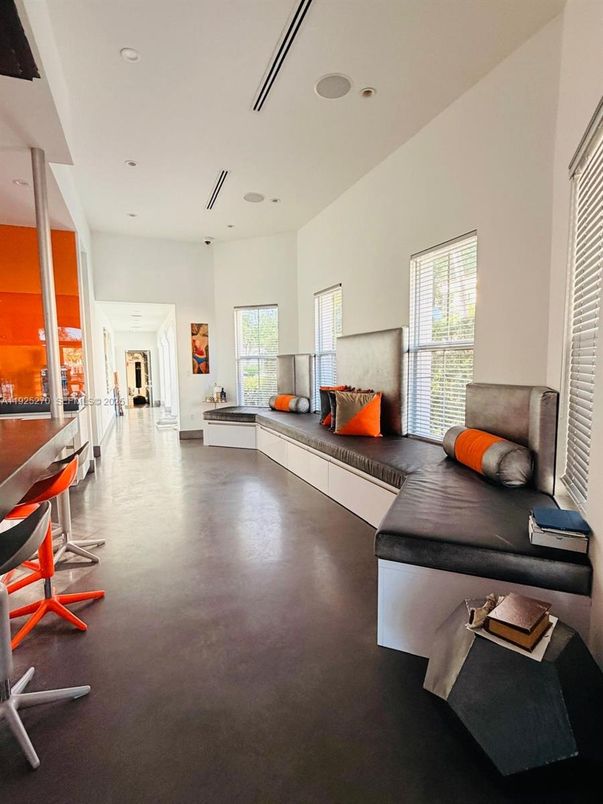 Fireplace, Fitness Equipment, Interior, Living room, Recessed Lighting