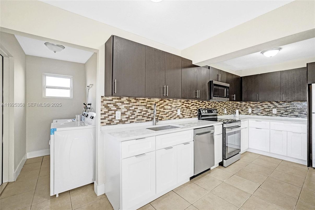 Interior, Kitchen, Washer