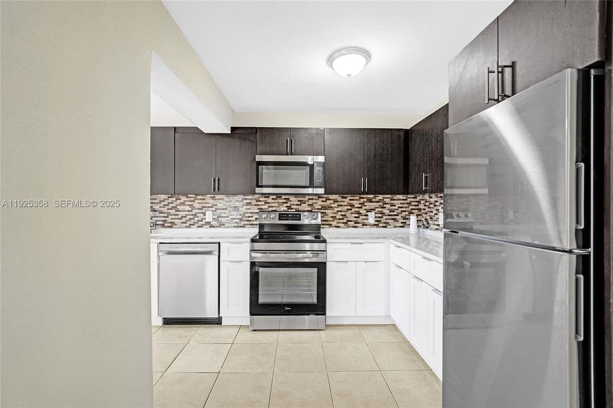 Interior, Kitchen, Stainless Steel Appliances