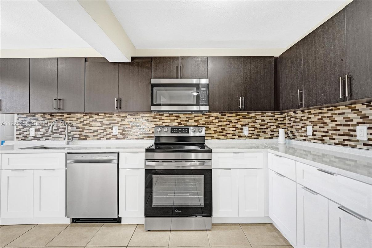 Interior, Kitchen, Stainless Steel Appliances