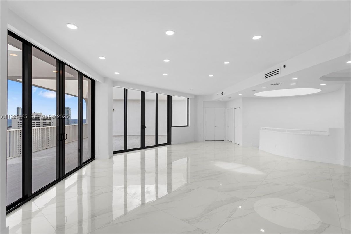 Empty room, Interior, Marble, Recessed Lighting, Water