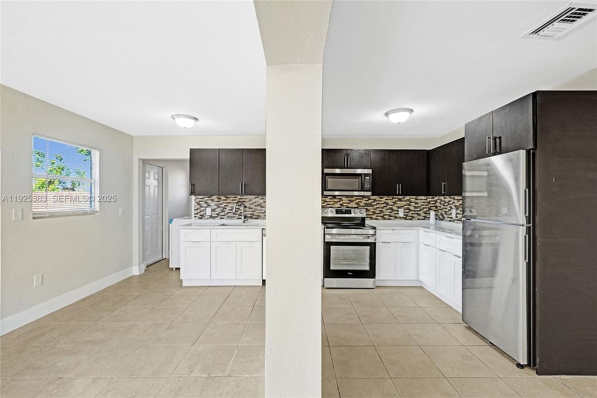 Interior, Kitchen, Stainless Steel Appliances