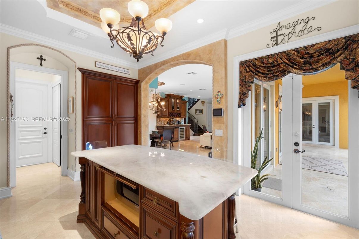 Chandelier, Interior, Kitchen, Recessed Lighting