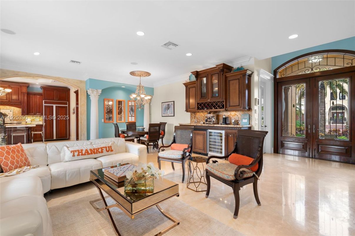 Chandelier, Dining room, Interior, Kitchen, Living room, Recessed Lighting