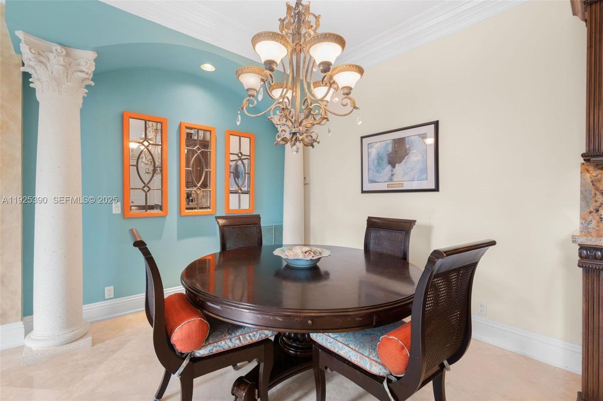 Chandelier, Dining room, Interior