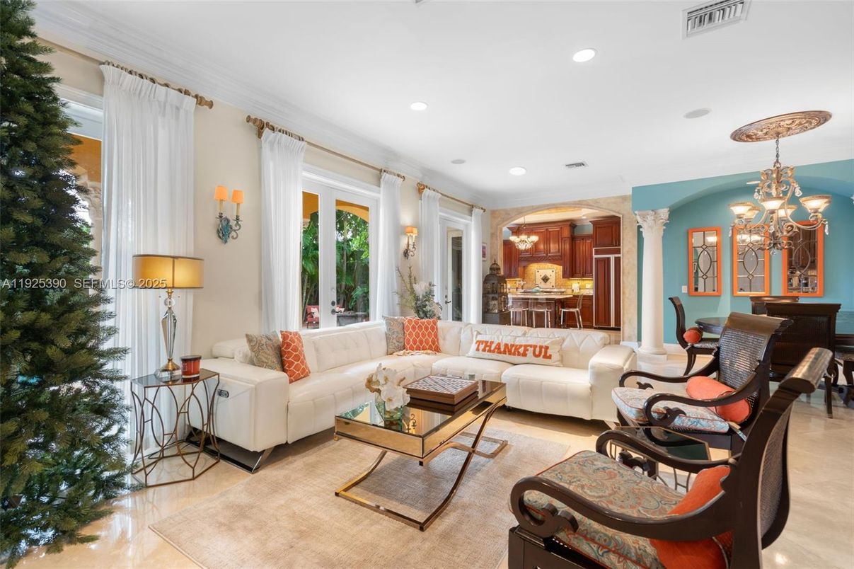 Chandelier, Dining room, Interior, Living room, Recessed Lighting