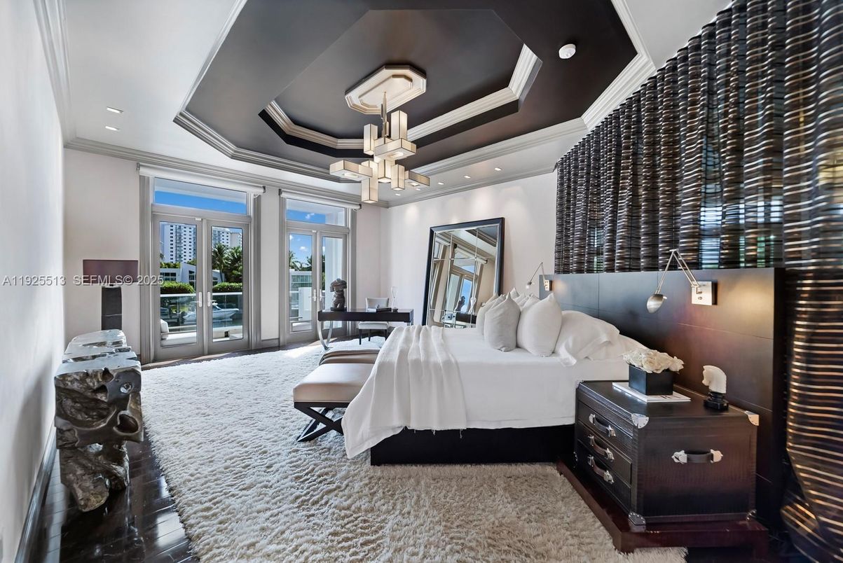 Bedroom, Dining room, Interior, Pendant Lights, Recessed Lighting
