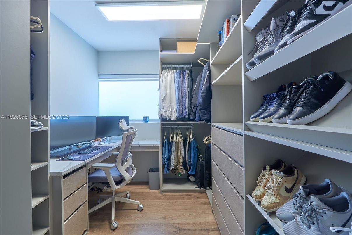 Home Office, Interior, Walk-in Closets, Wood Texture Flooring