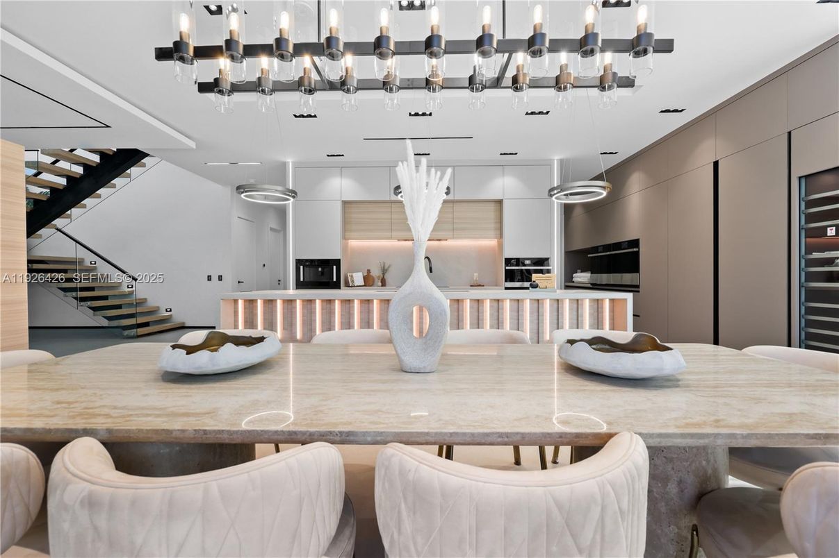 Dining room, Interior, Pendant Lights