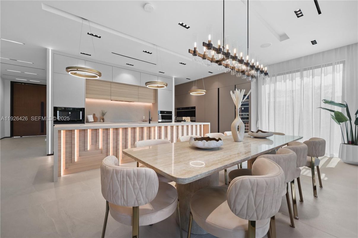 Dining room, Interior, Pendant Lights, Recessed Lighting