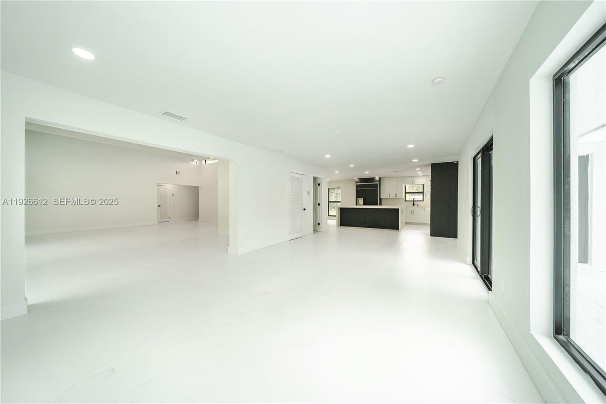 Empty room, Interior, Kitchen, Recessed Lighting