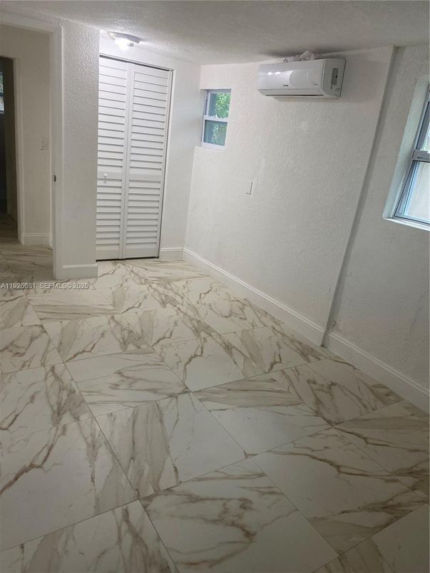 Empty room, Interior, Marble