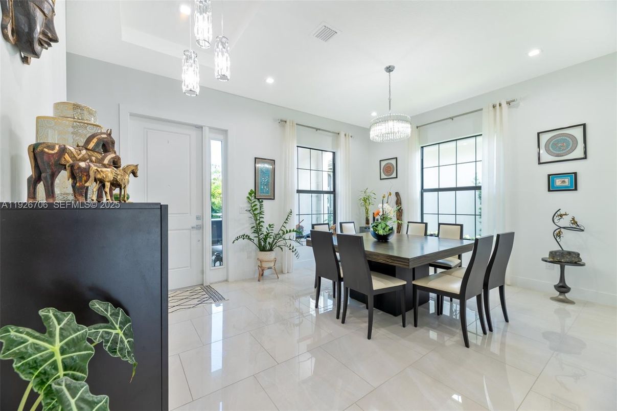 Chandelier, Dining room, Interior, Pendant Lights, Recessed Lighting