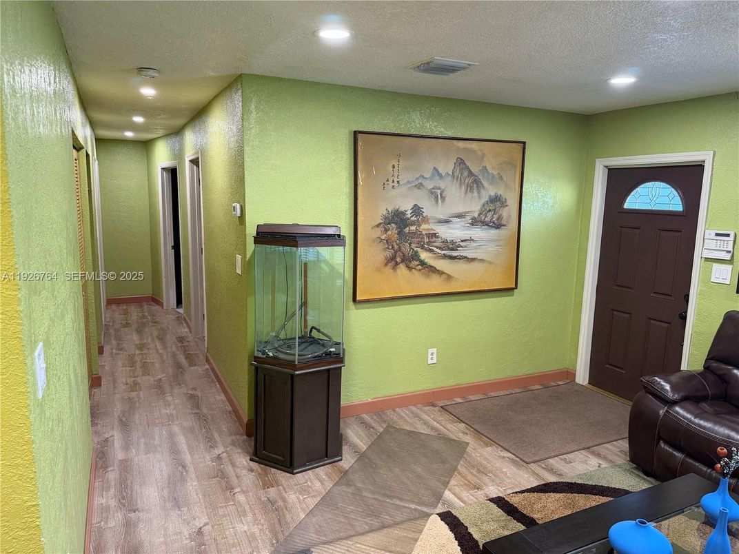 Interior, Recessed Lighting, Wood Texture Flooring