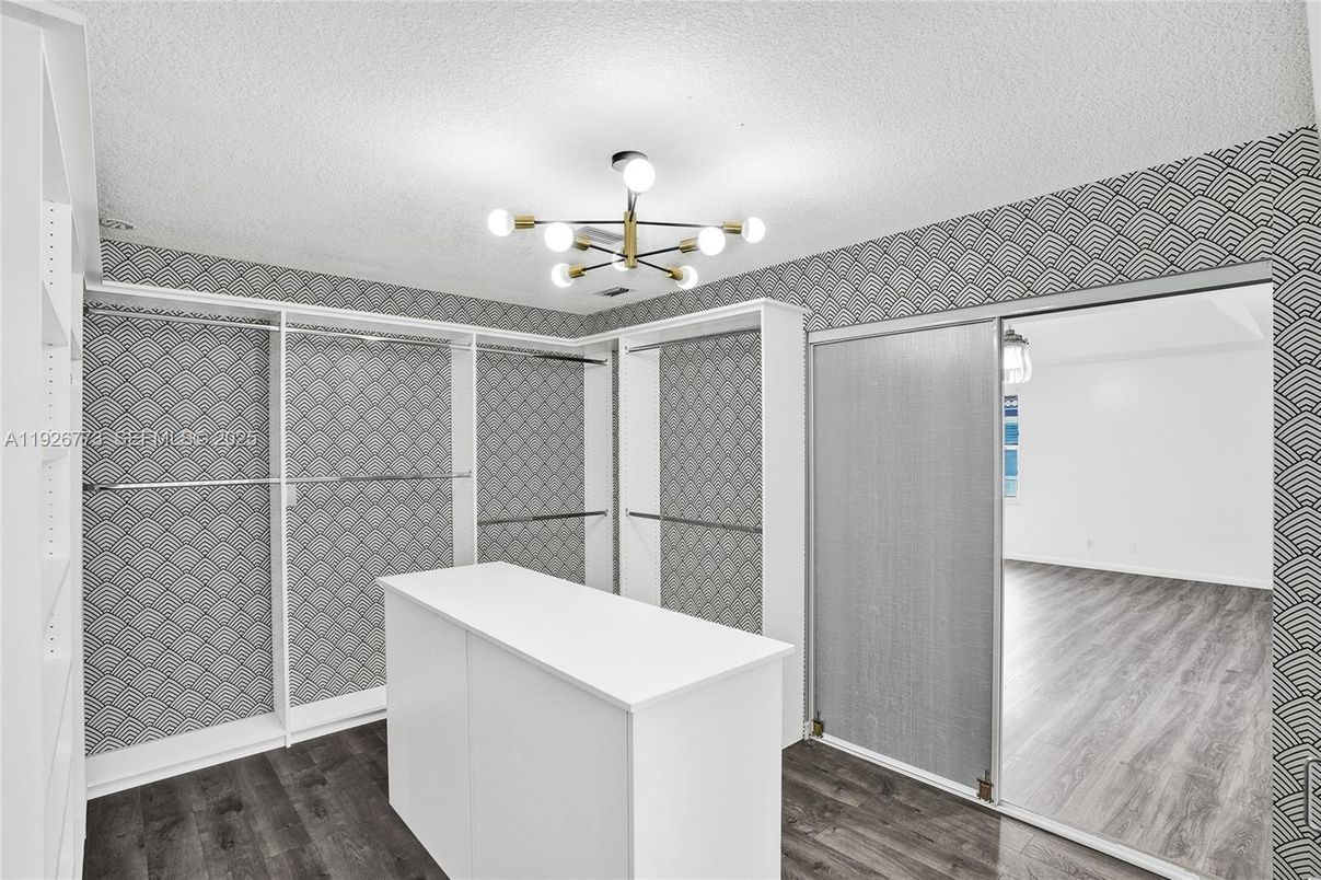 Interior, Pendant Lights, Wood Texture Flooring