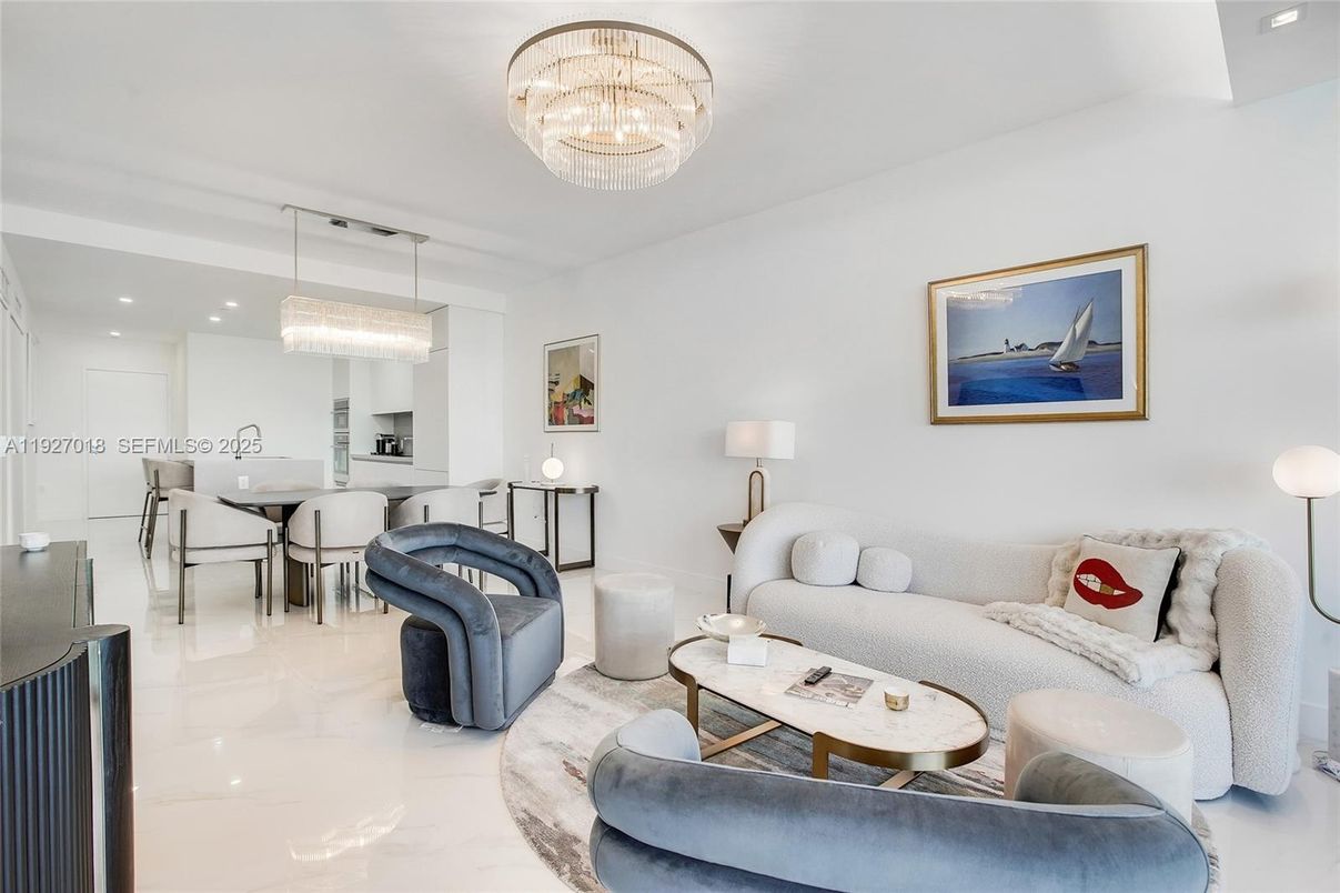 Chandelier, Dining room, Interior, Living room, Marble, Recessed Lighting