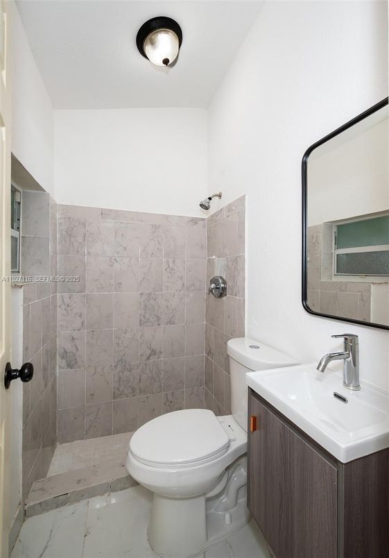 Bathroom, Interior, Marble Walls