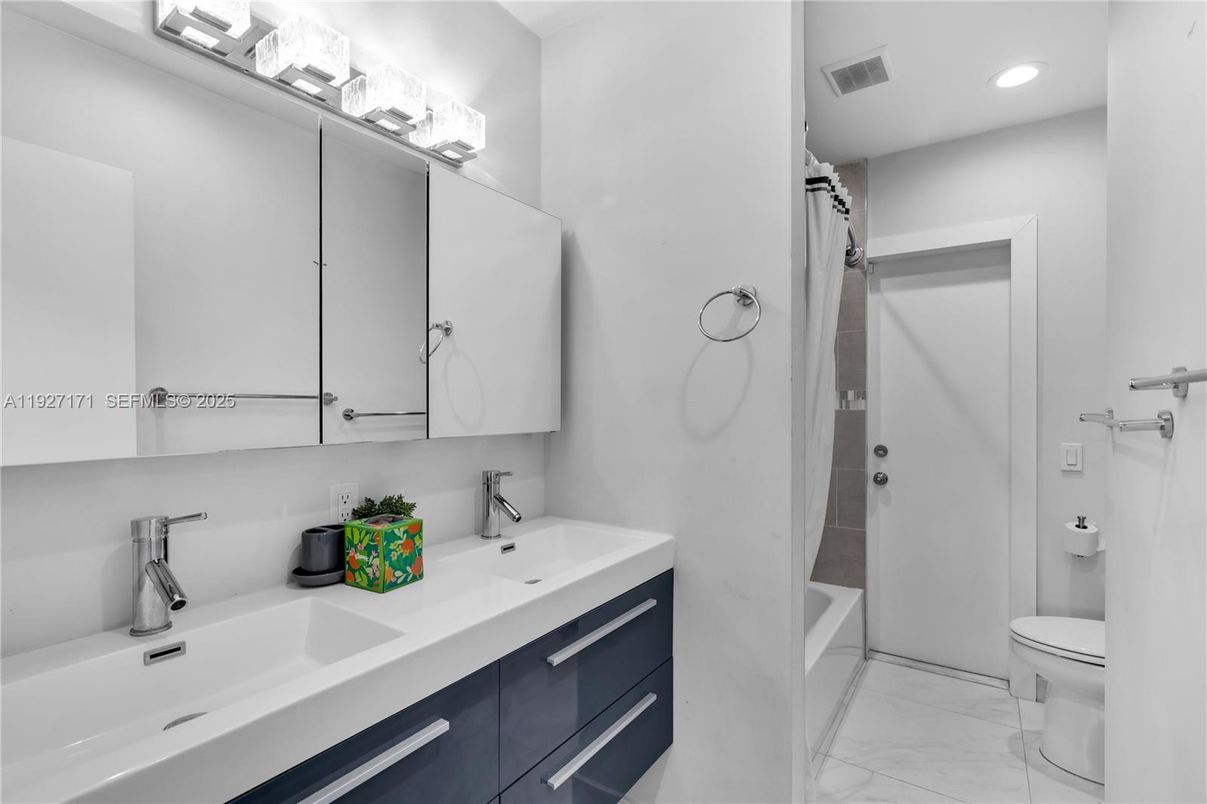 Bathroom, Dual Sink Vanities, Interior, Marble, Recessed Lighting