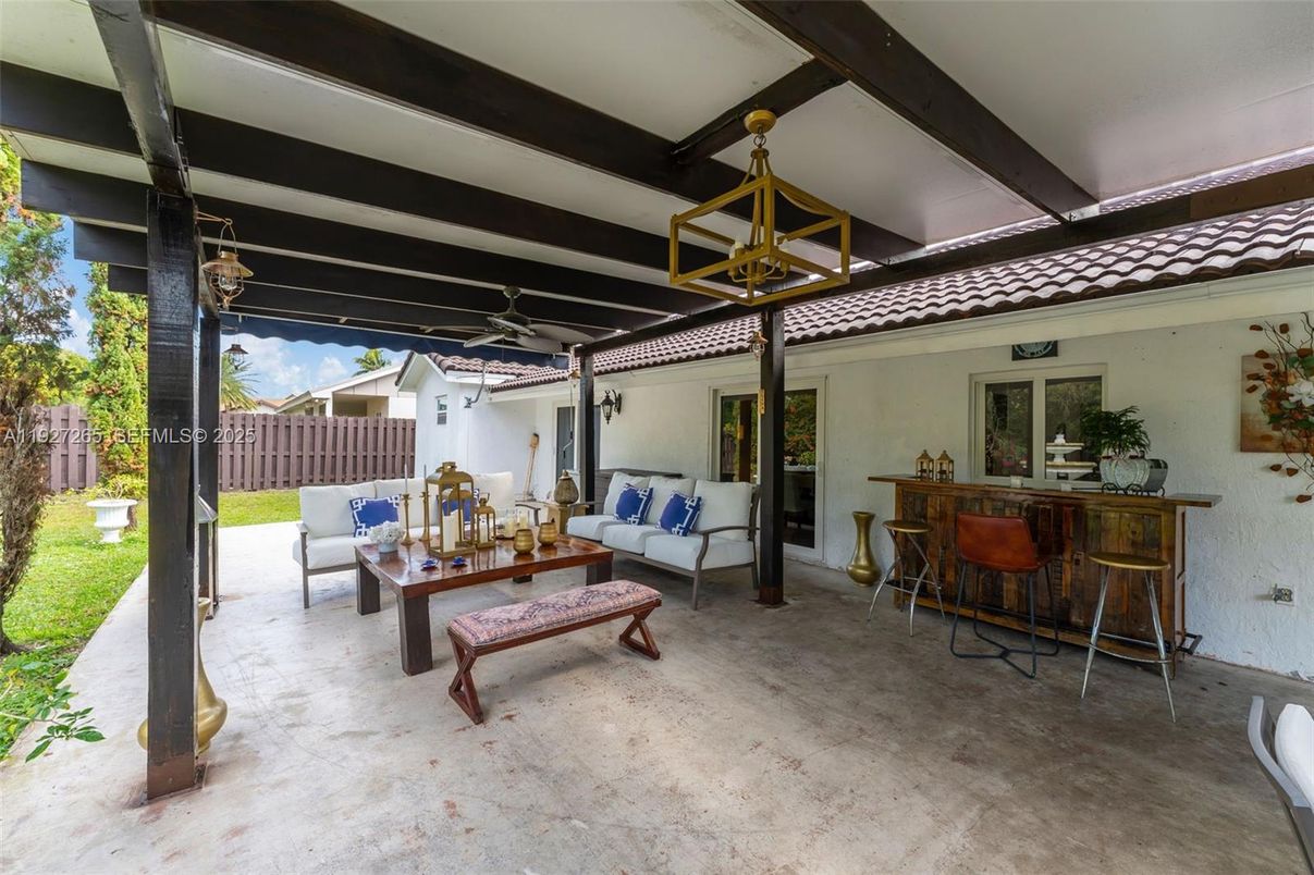 Exterior, Outdoor Kitchen