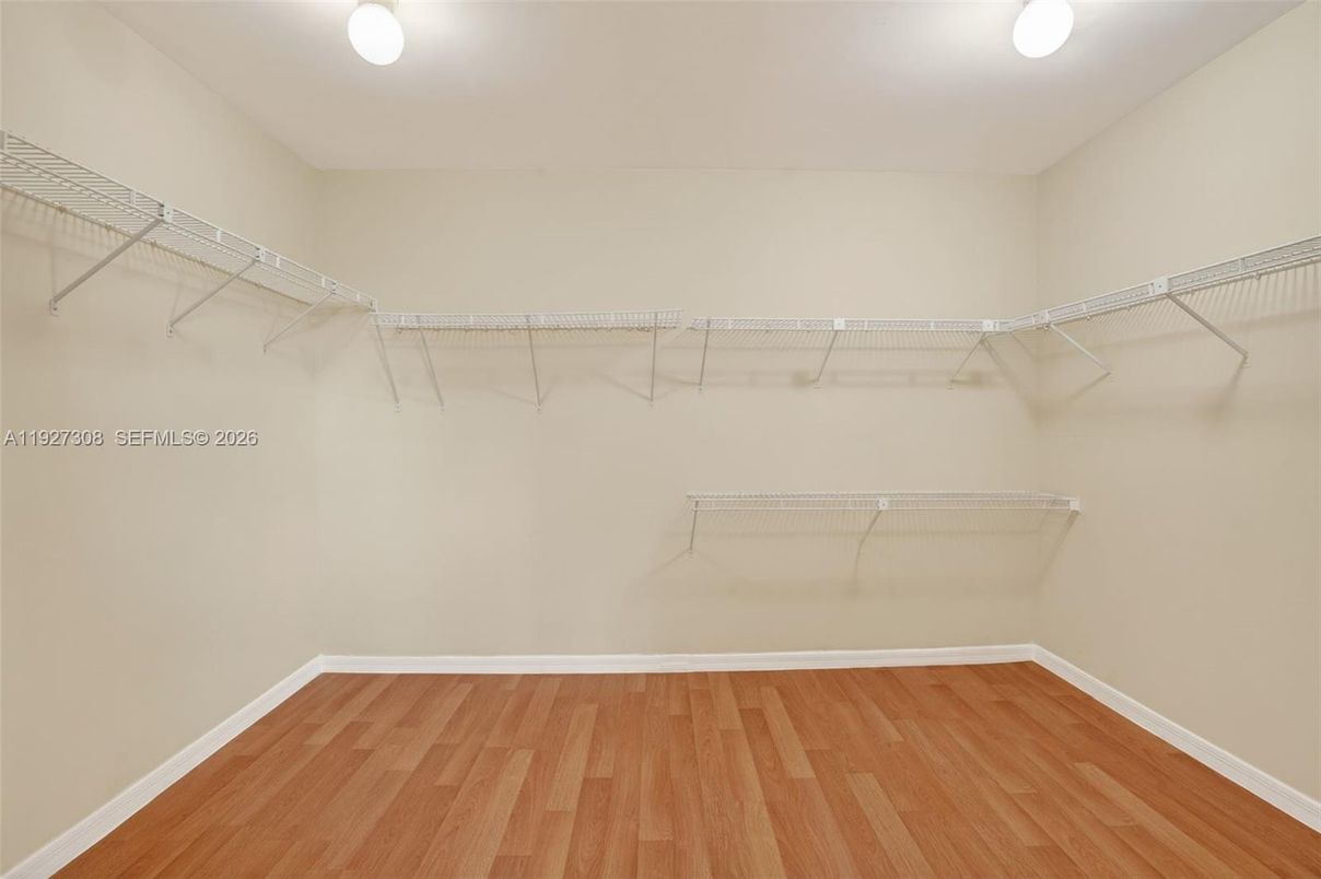 Interior, Walk-in Closets, Wood Texture Flooring