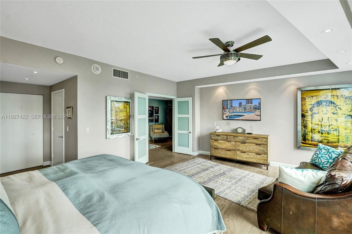 Bedroom, Interior, Recessed Lighting, Wood Texture Flooring