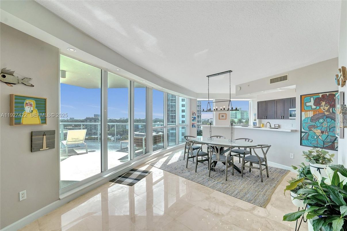 Dining room, Interior, Pendant Lights, Recessed Lighting