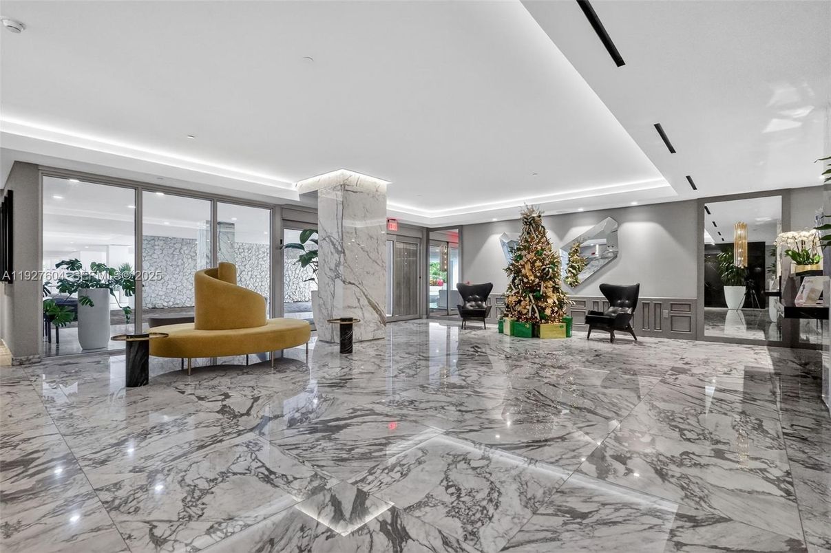 Interior, Living room, Marble, Marble Walls, Recessed Lighting