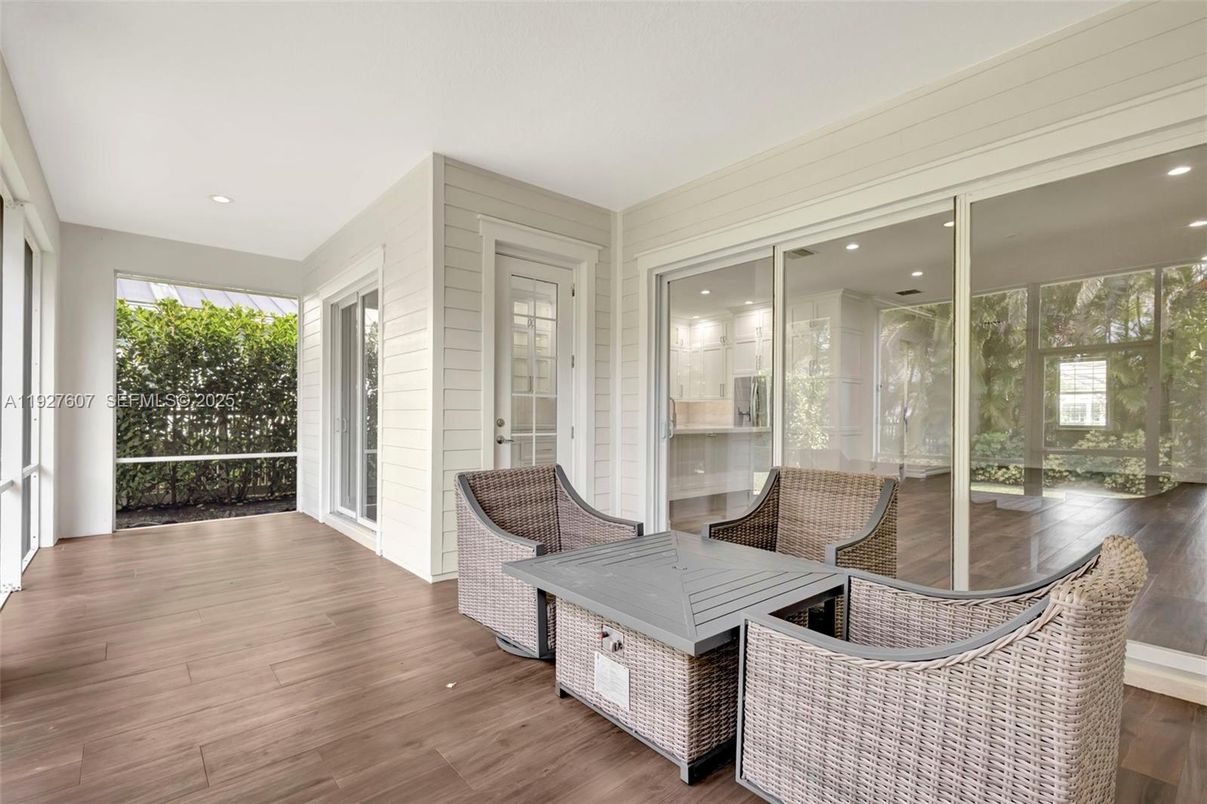 Interior, Recessed Lighting, Wood Texture Flooring