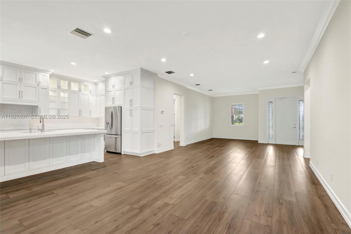 Empty room, Interior, Kitchen, Recessed Lighting, Wood Texture Flooring