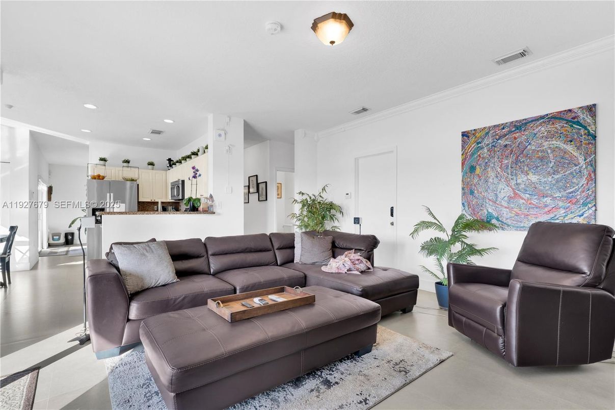 Interior, Kitchen, Living room, Recessed Lighting, Stainless Steel Appliances