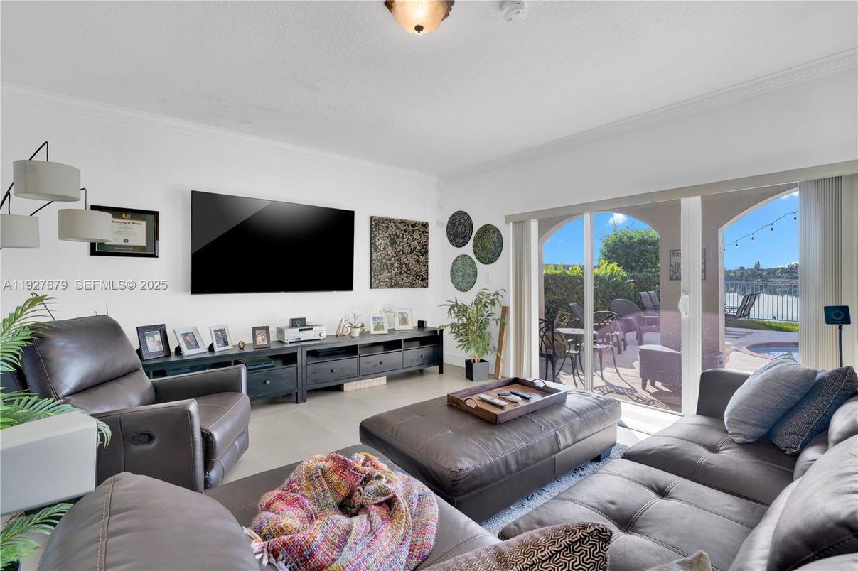 Interior, Living room