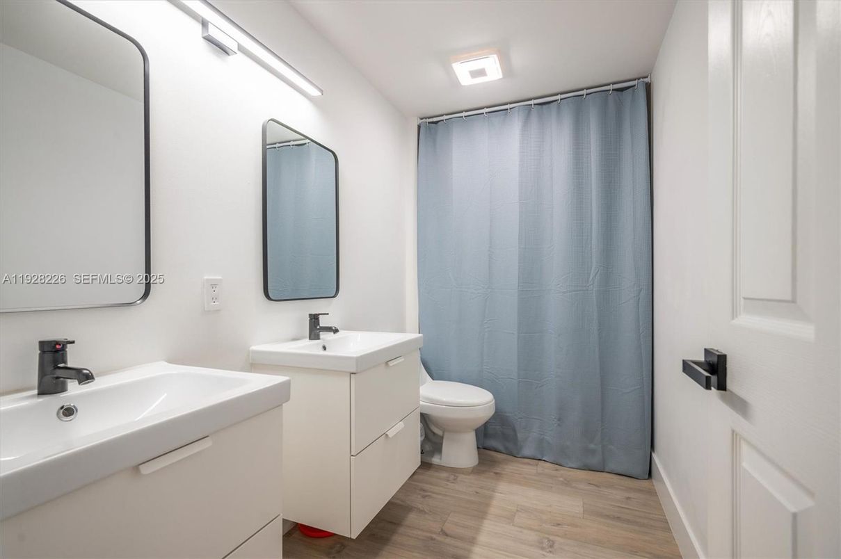 Bathroom, Dual Sink Vanities, Interior, Wood Texture Flooring