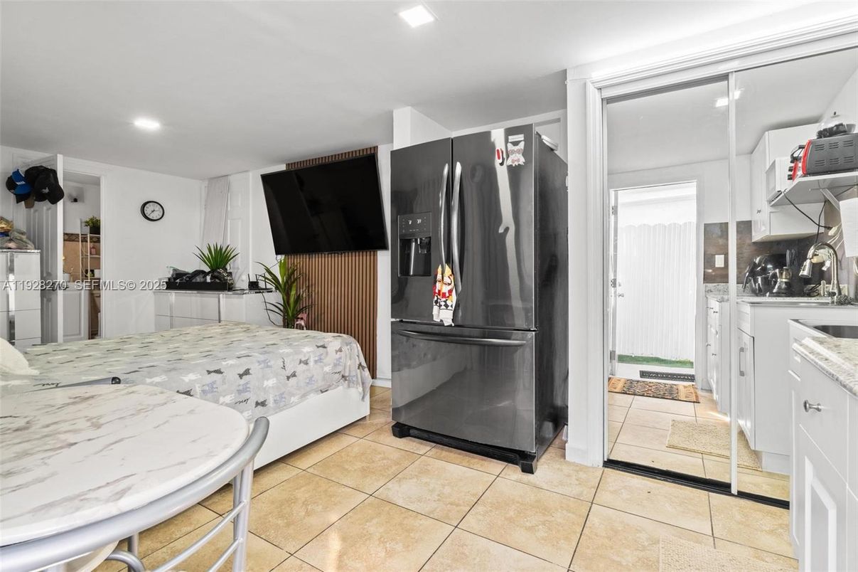 Bedroom, Interior, Kitchen, Recessed Lighting