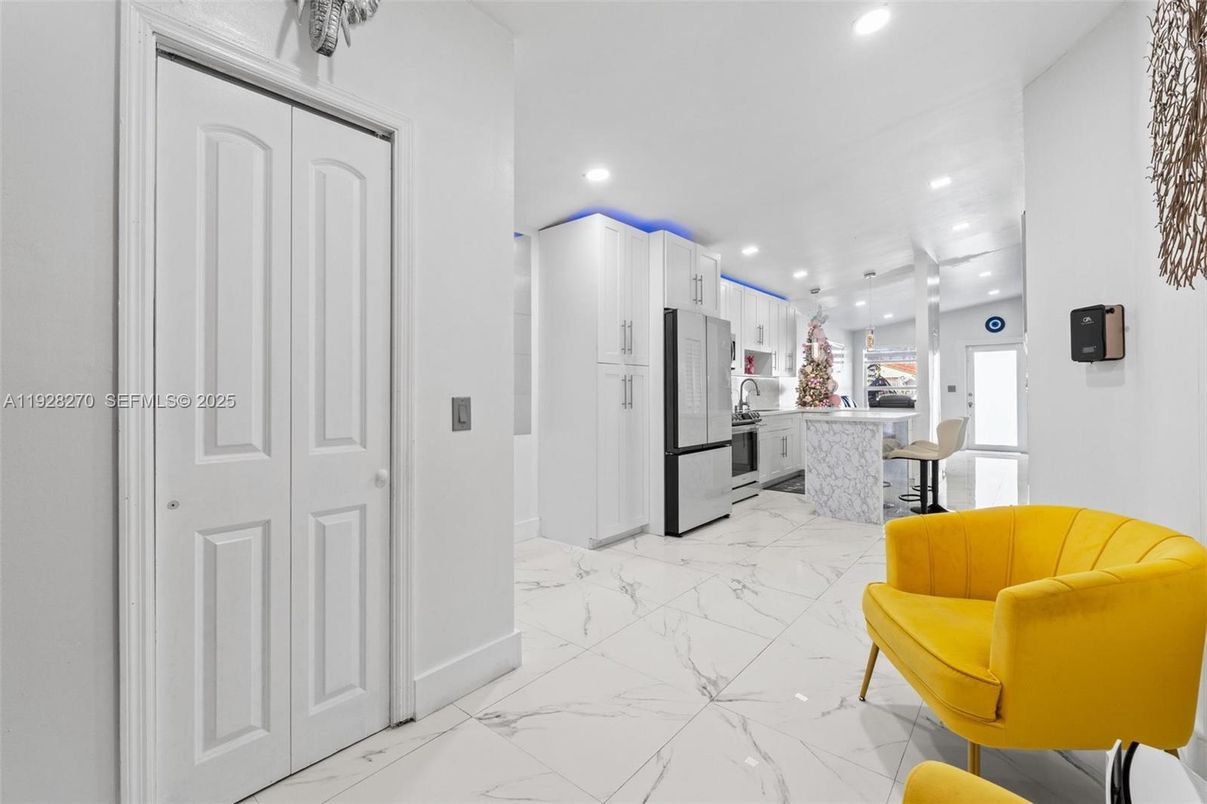 Interior, Kitchen, Marble, Recessed Lighting