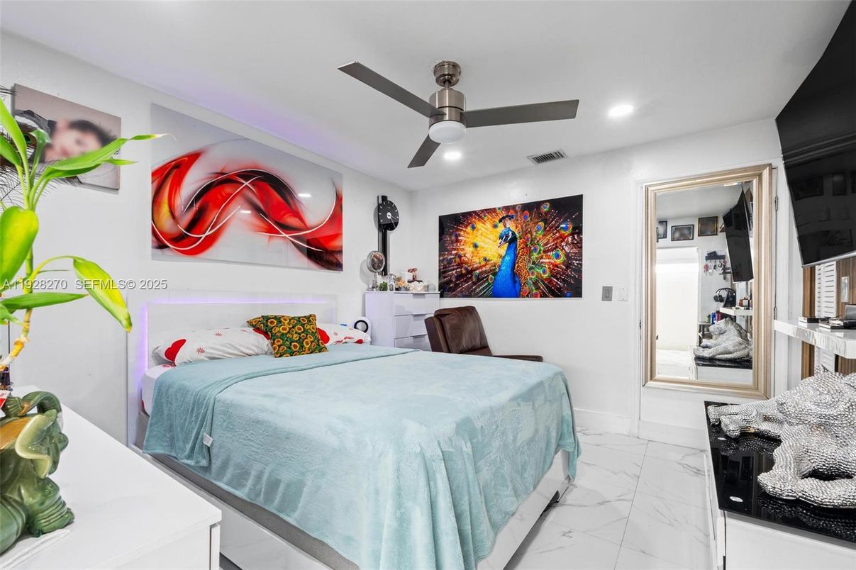 Bedroom, Interior, Marble, Recessed Lighting